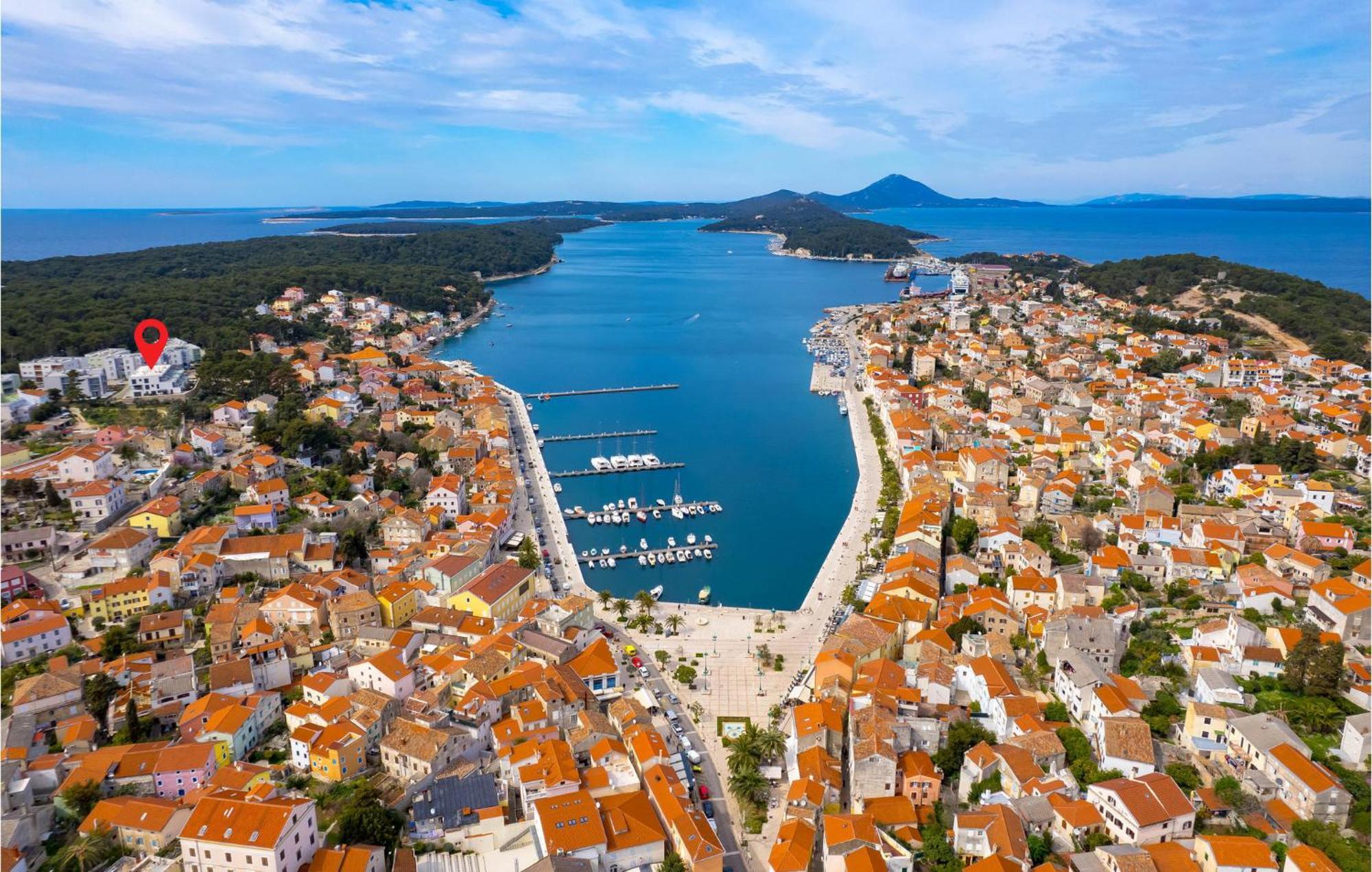 Amazing Apartment In Mali Losinj With Wifi Екстериор снимка