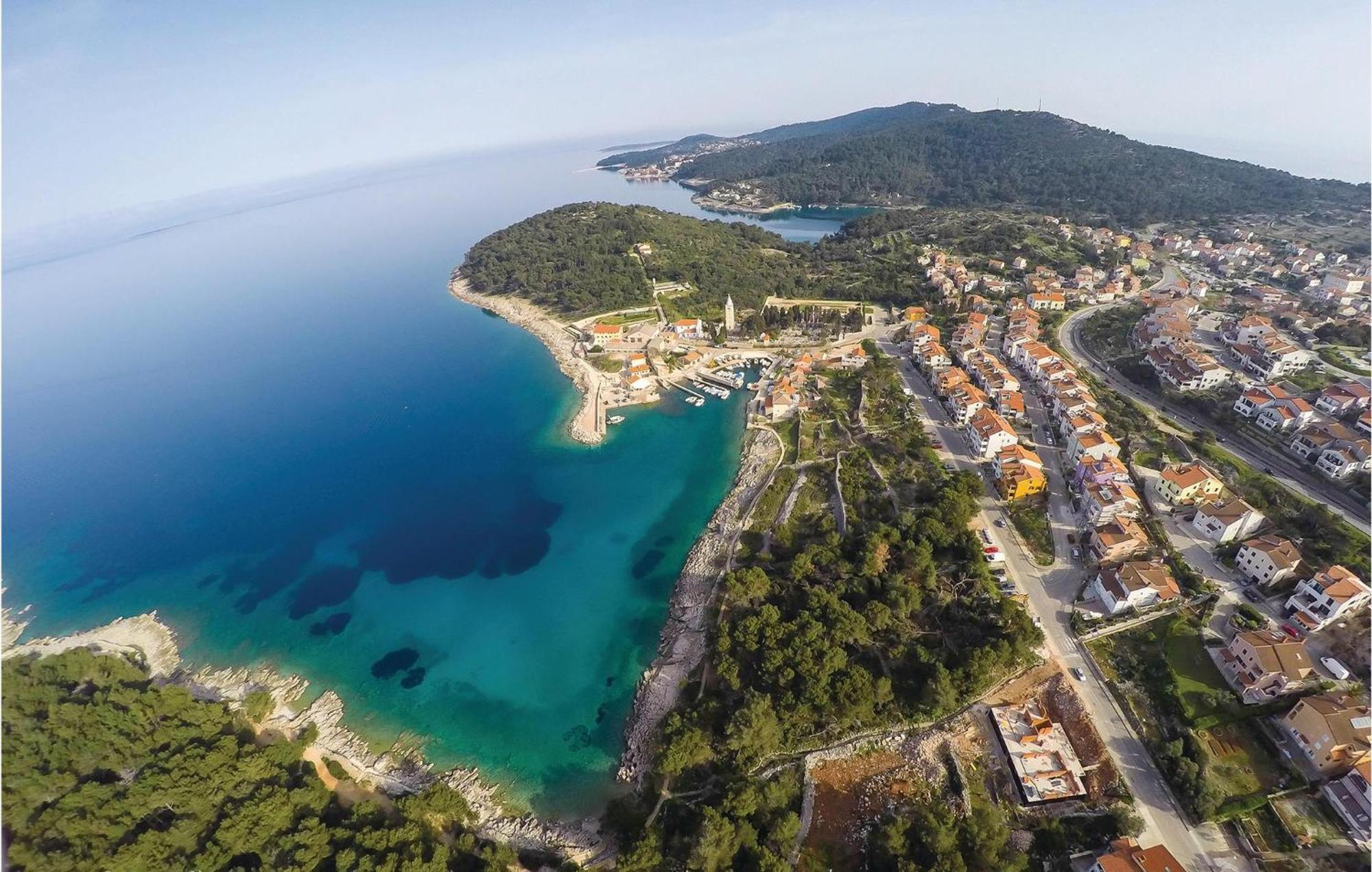 Amazing Apartment In Mali Losinj With Wifi Екстериор снимка